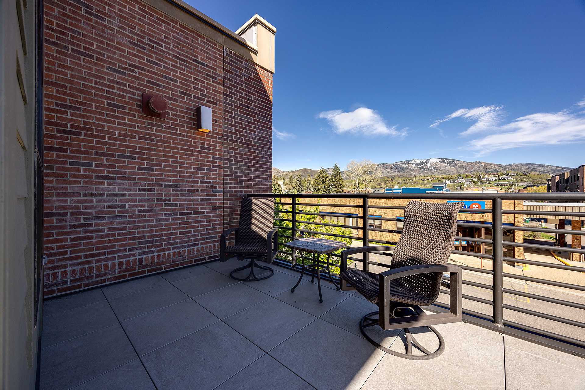 ALP2E: Alpenglow Condominiums