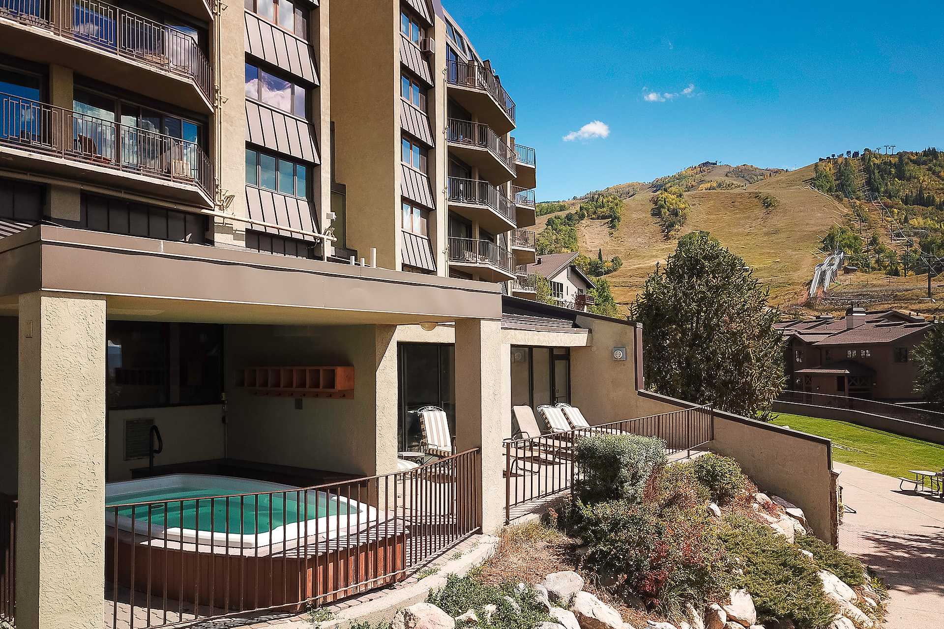 BT402: Bronze Tree Condominiums