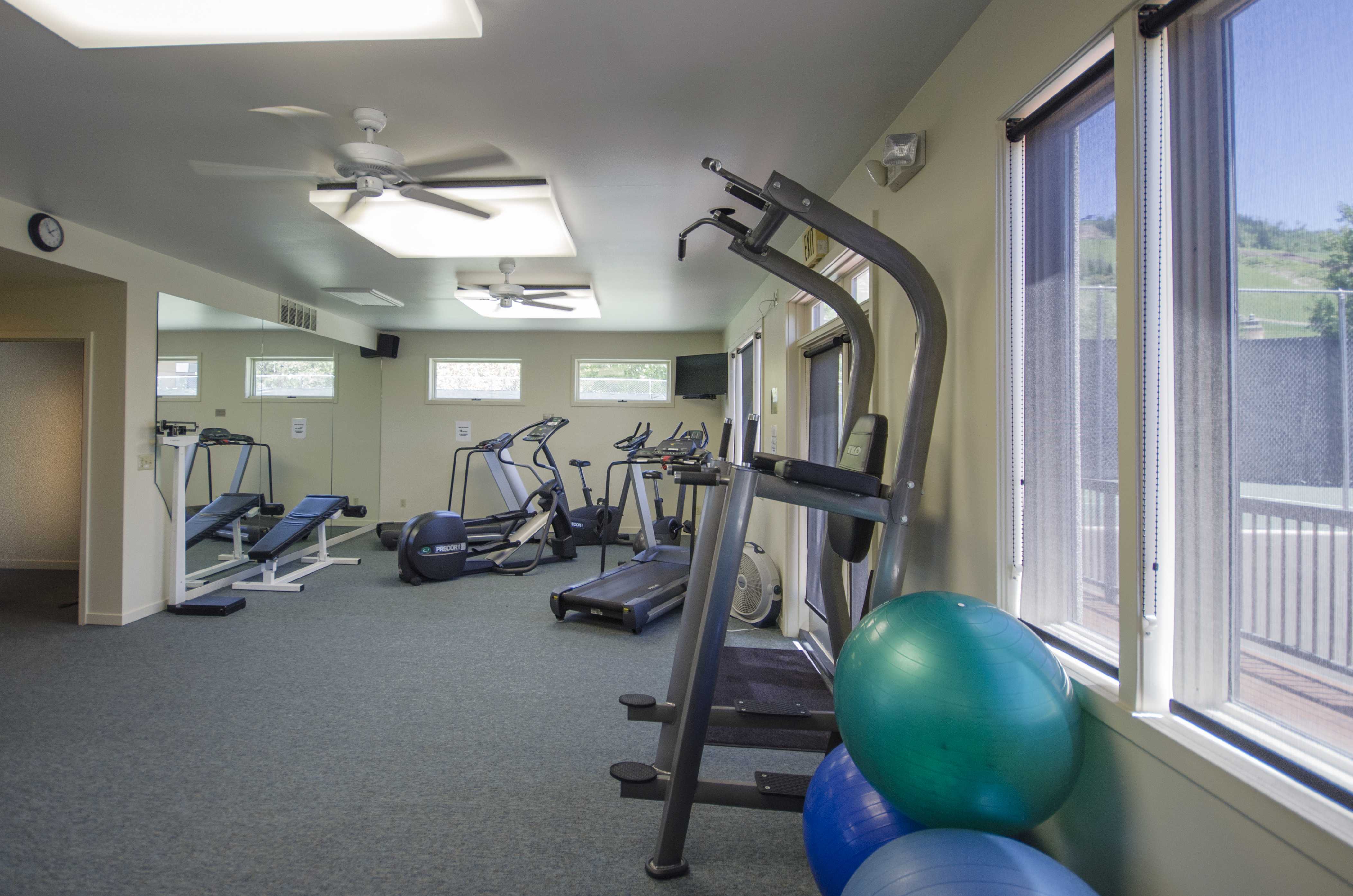 CB313: Storm Meadows Club B Condominiums