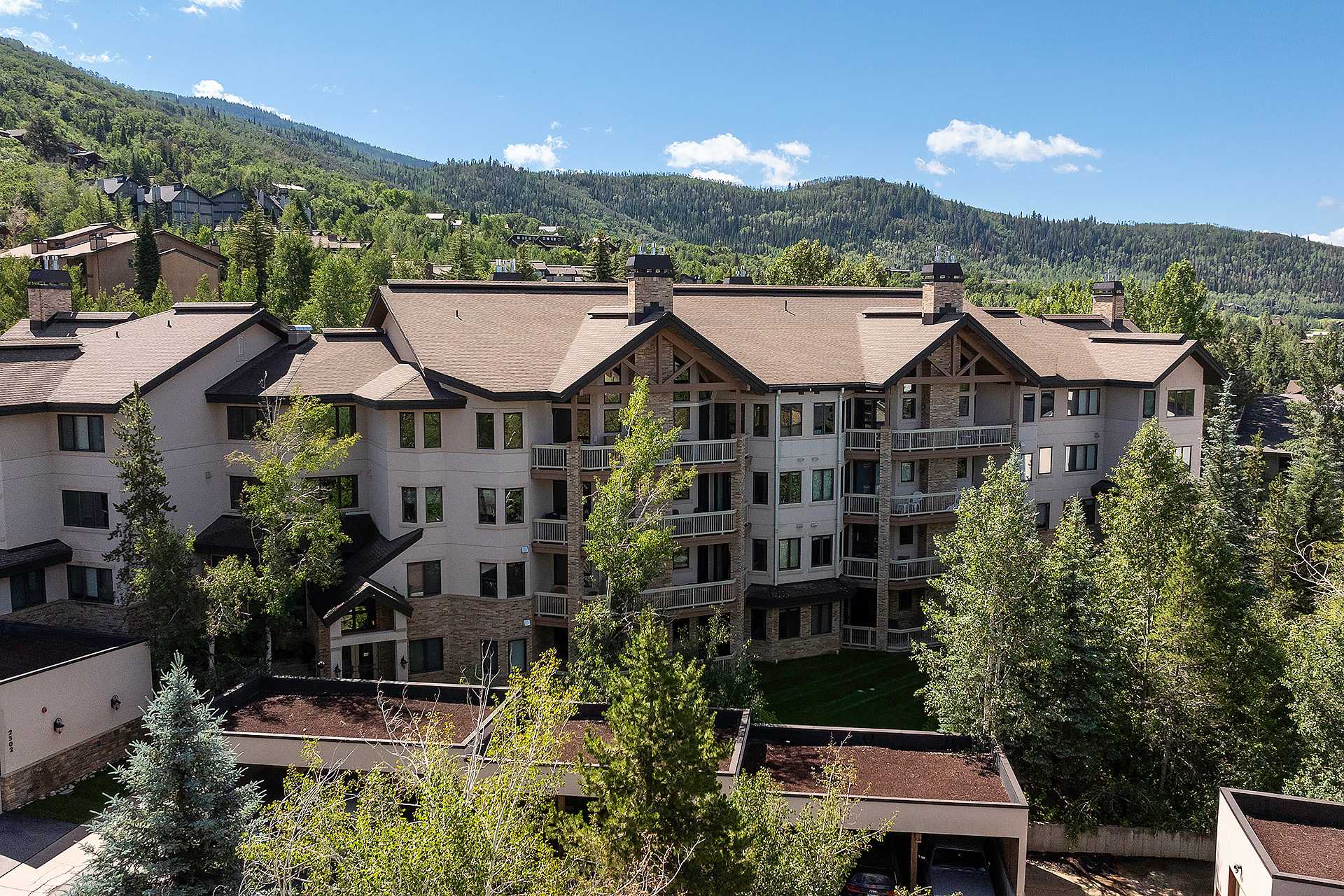 CX342: Chateau Chamonix