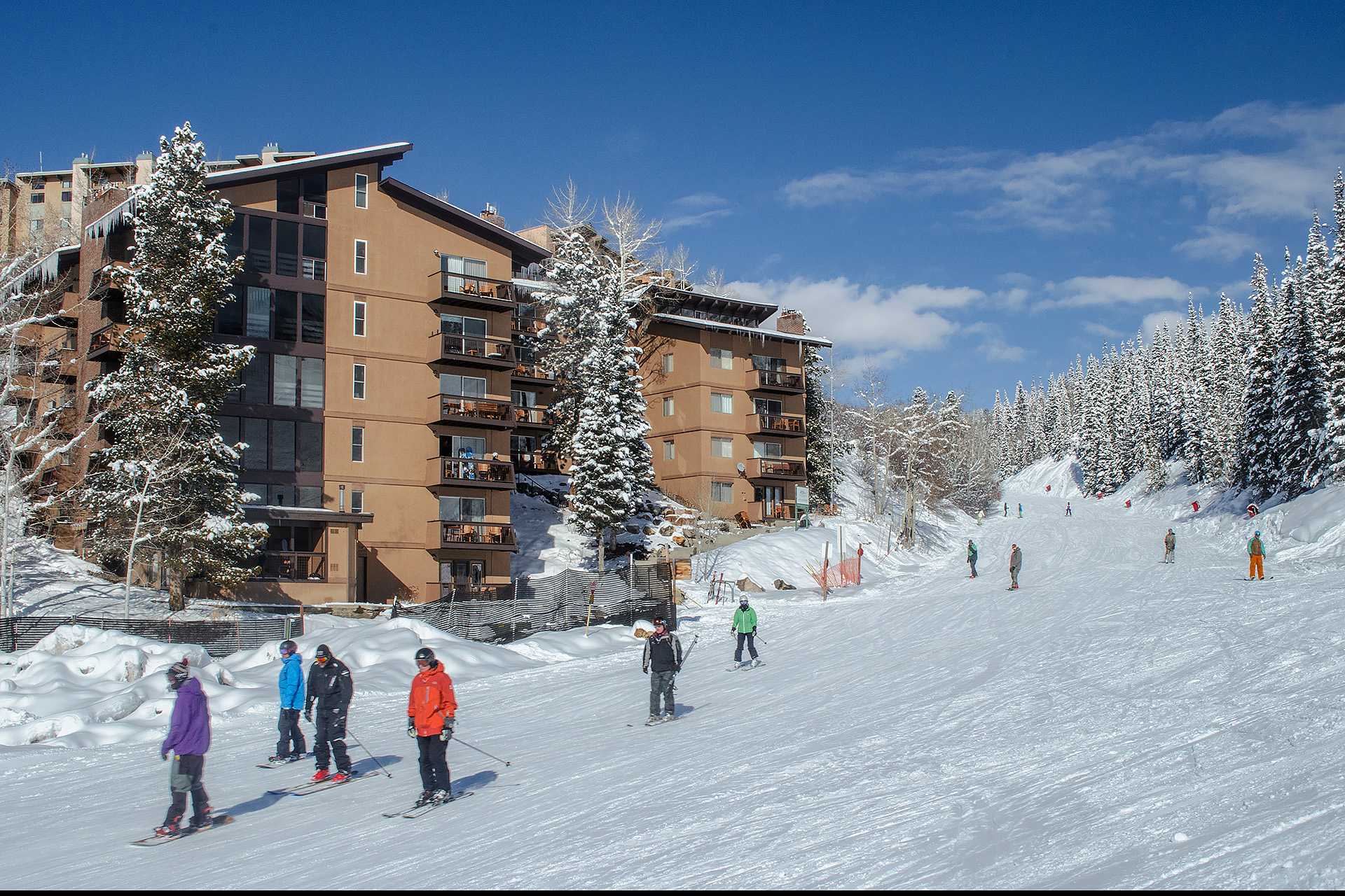 SE038: Storm Meadows East Slopeside