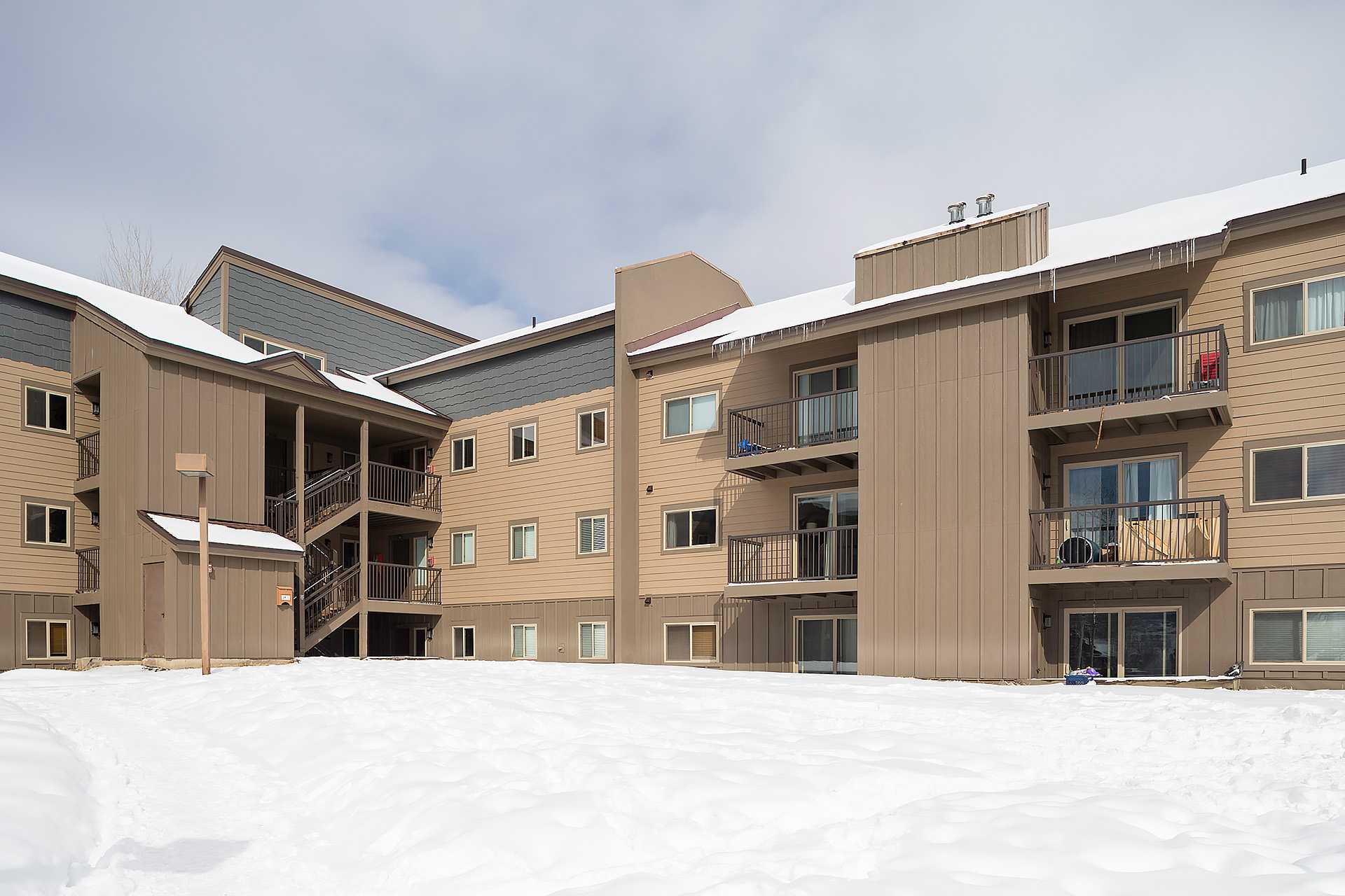 SHB26: Shadow Run Condominiums