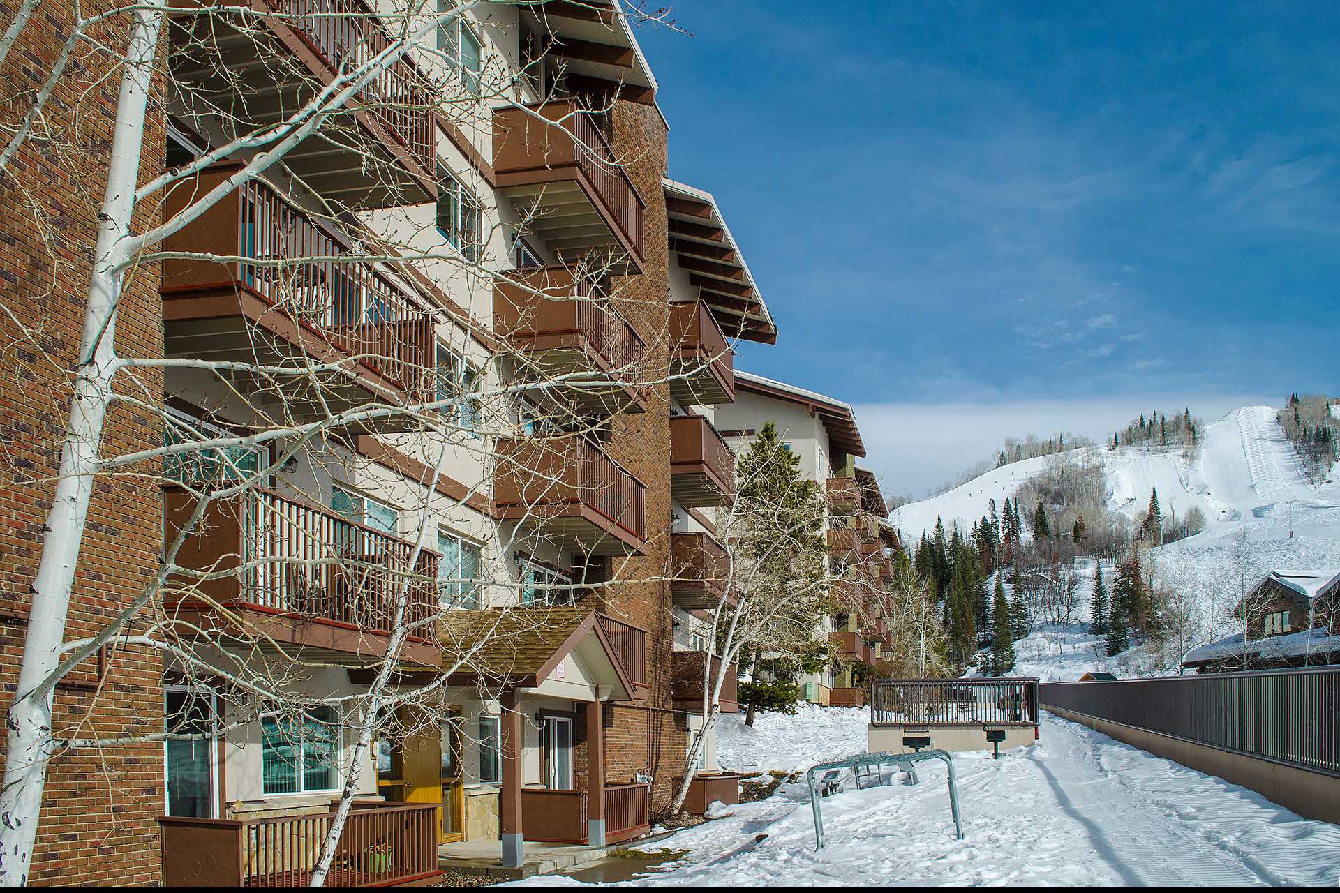 SM448: Storm Meadows 300-400 at Christie Base