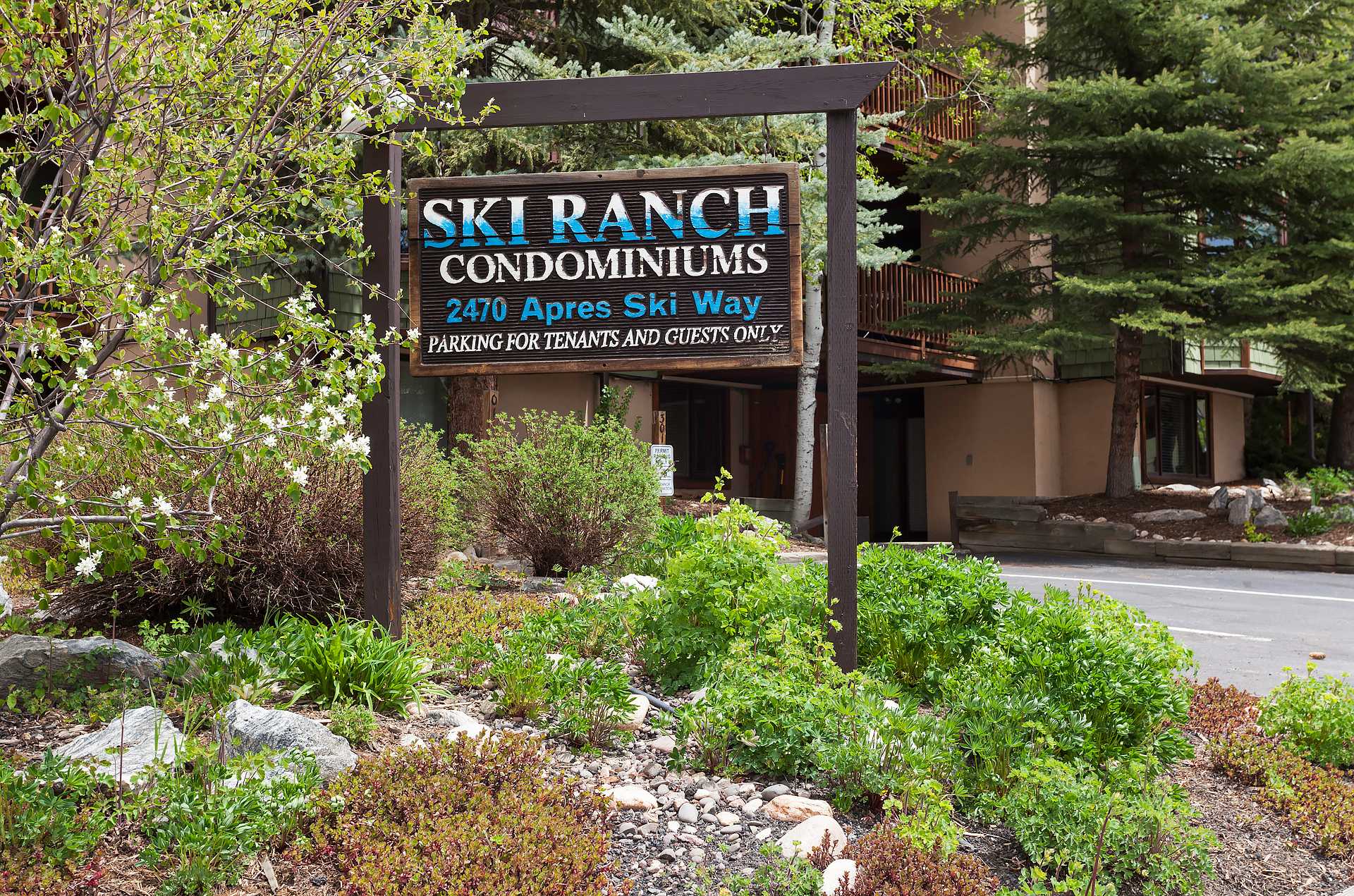 SR204: Ski Ranch Condominiums