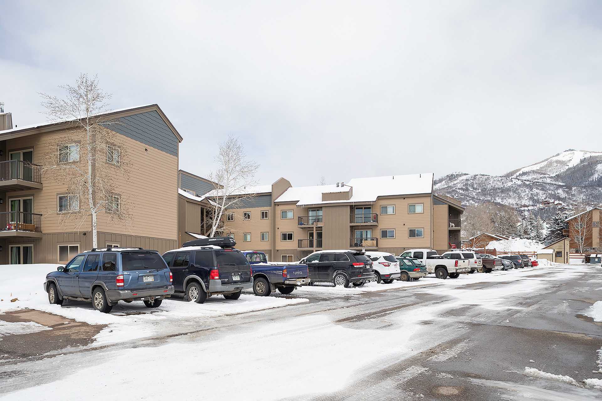 Shadow Run Condominiums  Steamboat Springs Resort Lodging