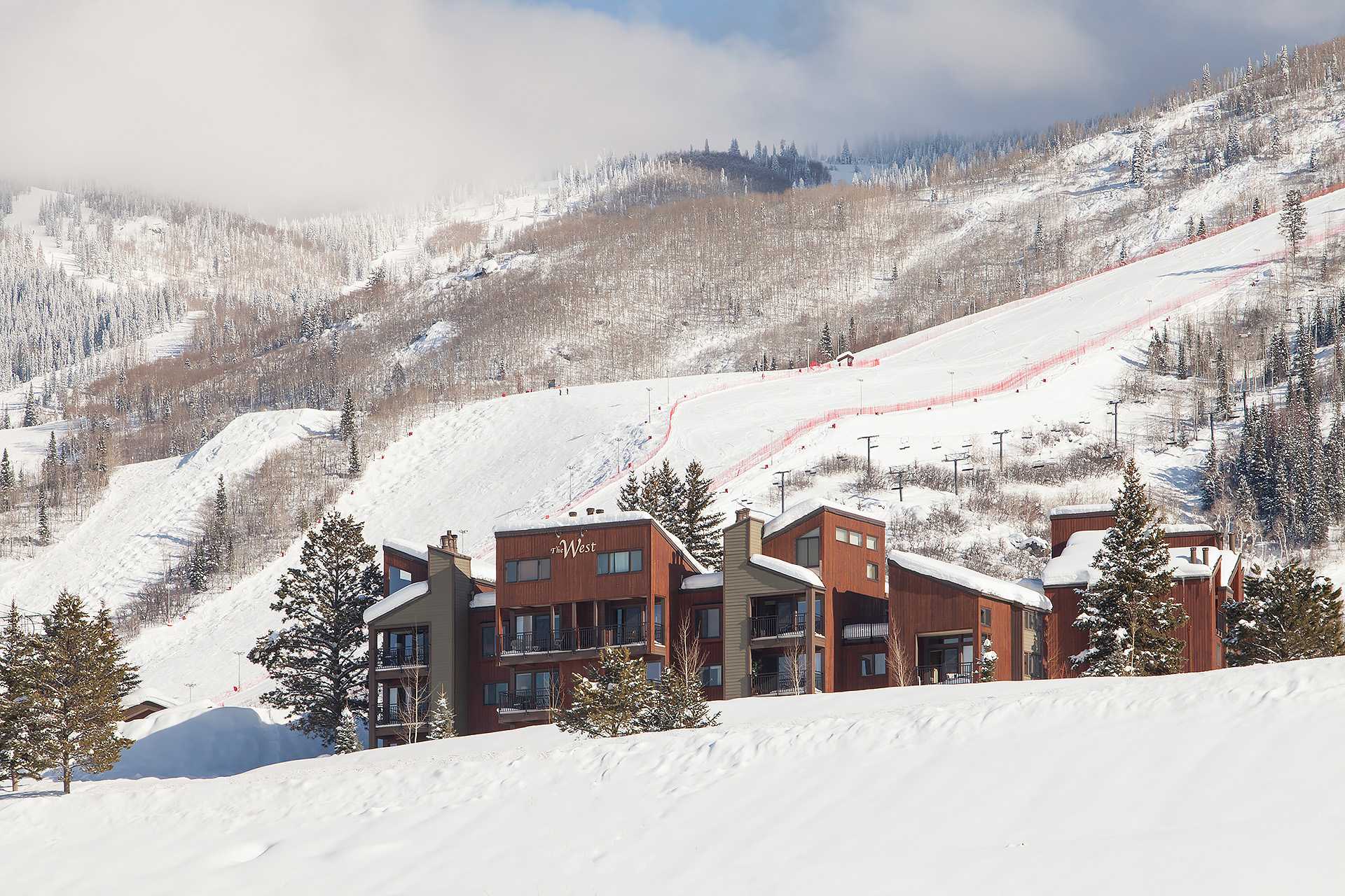 W3536: The West Condominiums