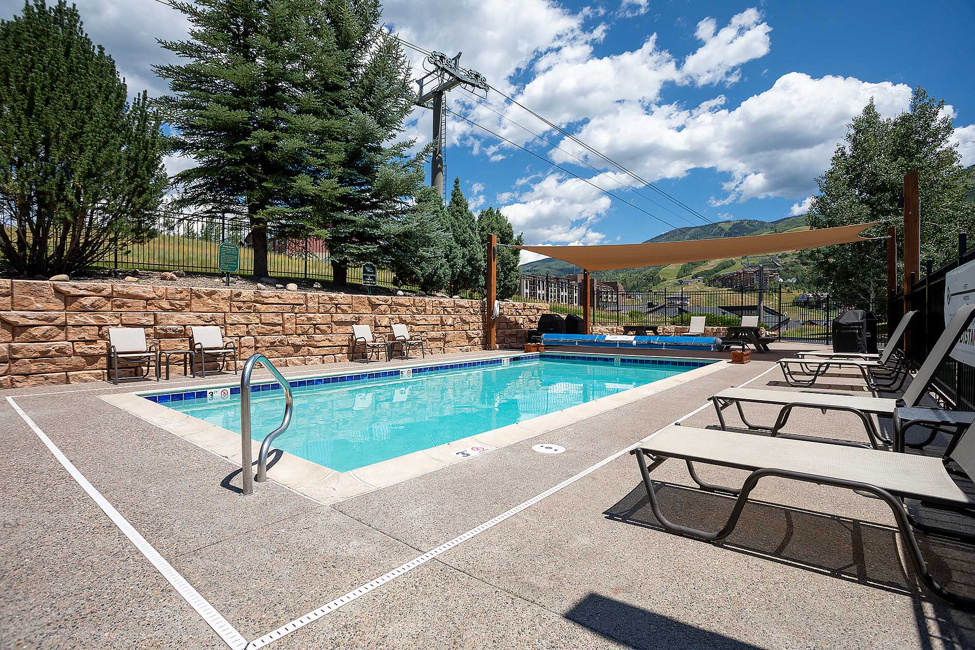 W3536: The West Condominiums