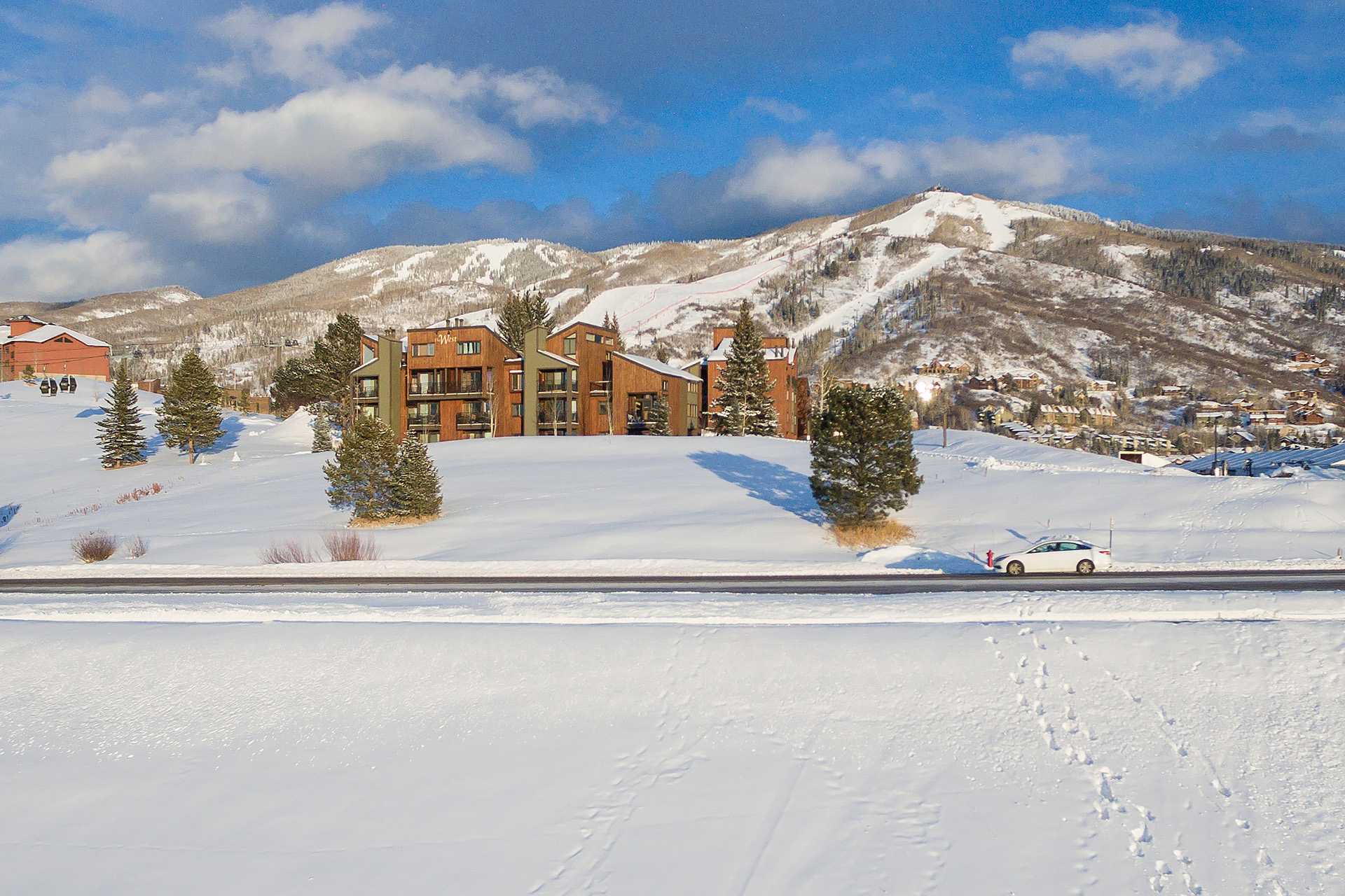 W3536: The West Condominiums