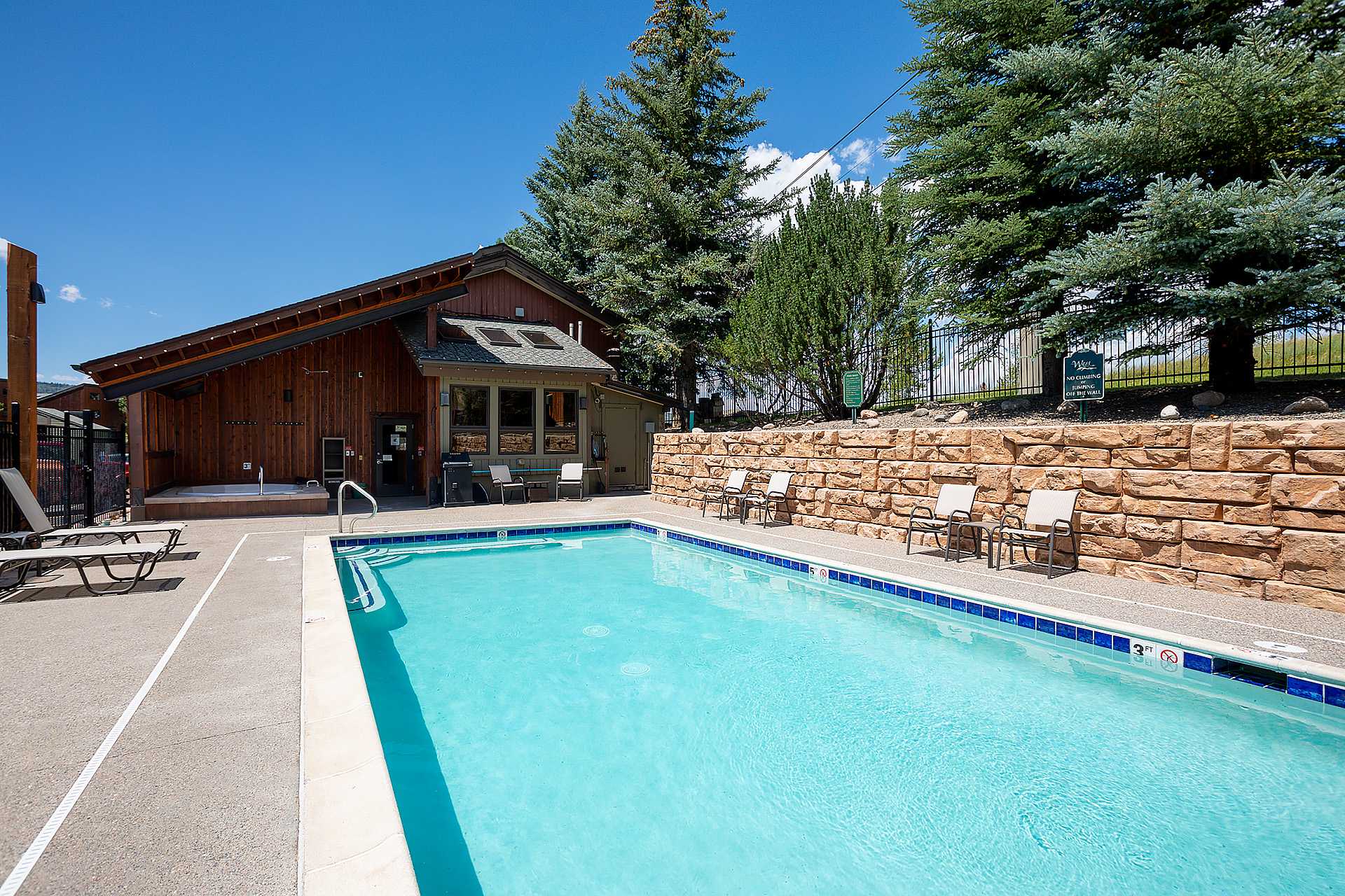 W3536: The West Condominiums